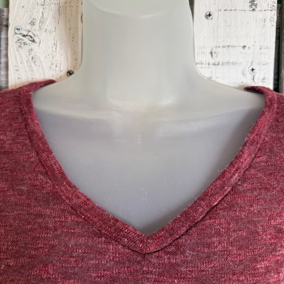 Old Navy V-neck Sweater Women’s‎ Size XS Oversize Fit Heather Maroon Lightweight - Picture 5 of 11